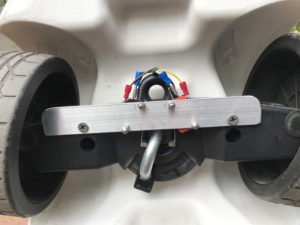 Tipp-Schalter auf Aluminium unter einem Bobby-Car